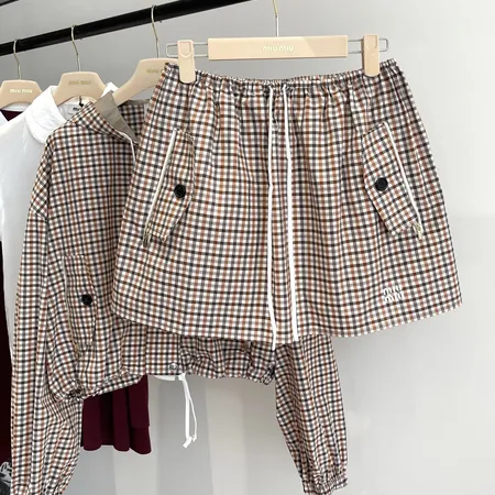 ミュウミュウ ショートパンツ