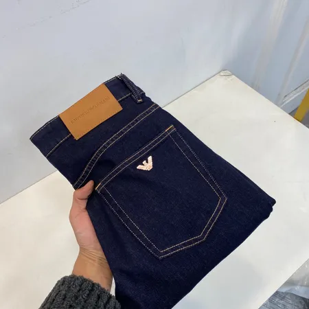 アルマーニ ジーンズ