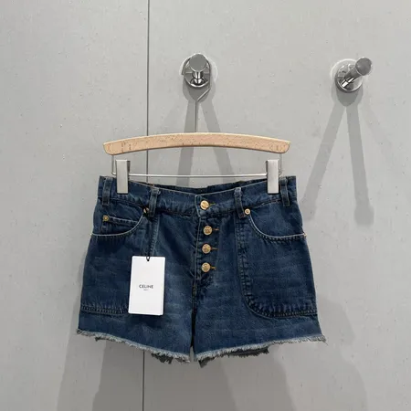 セリーヌ ショートパンツ