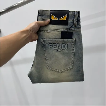 フェンディ ジーンズ