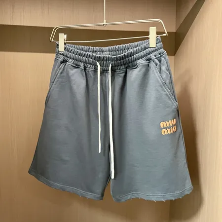 ミュウミュウ ショートパンツ