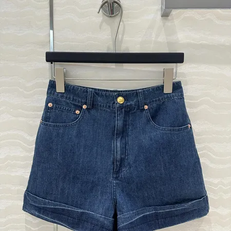 ヴァレンティノ ショートパンツ