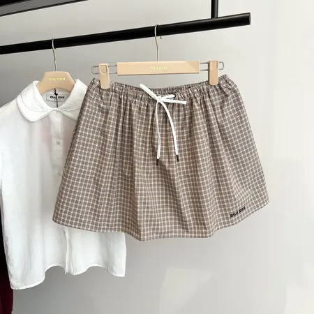 ミュウミュウ ショートパンツ