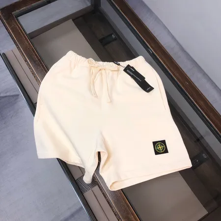 ストーンアイランド ショートパンツ