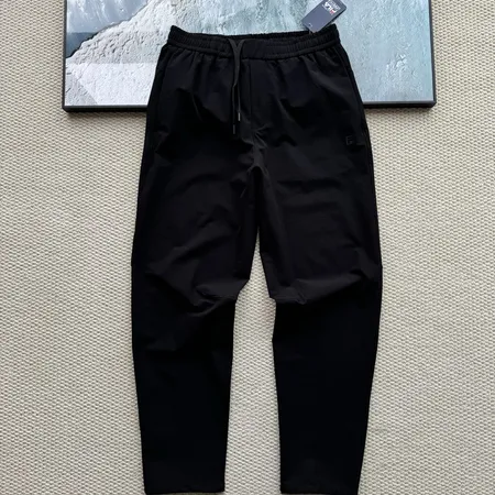 フィラ カジュアルパンツ