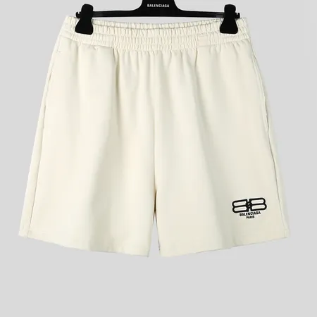 セリーヌ ショートパンツ