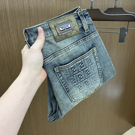 ヴェルサーチ ジーンズ