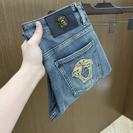 ヴェルサーチ ジーンズ