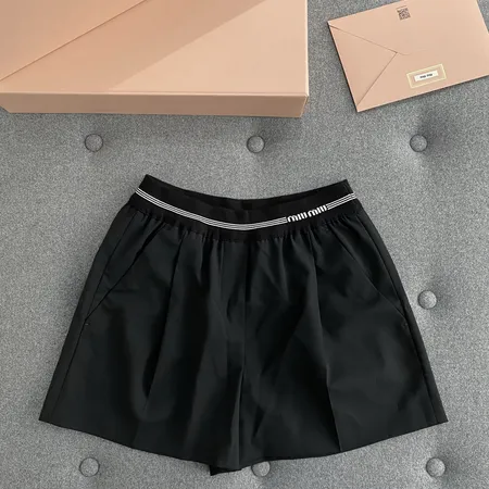 ステューシー ショートパンツ