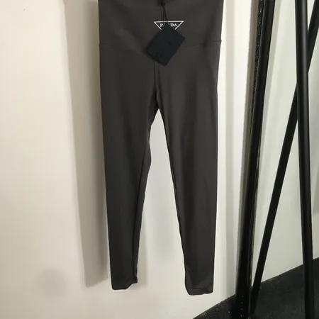 ジバンシィ トレーニングパンツ