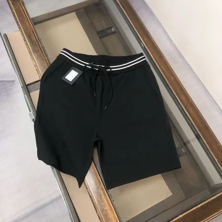 プラダ ショートパンツ