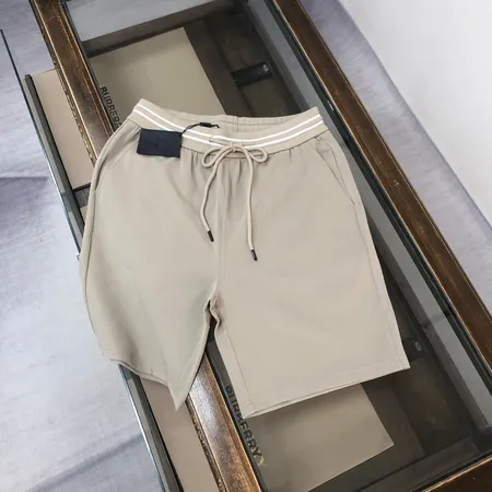 プラダ ショートパンツ