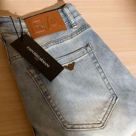 アルマーニ ジーンズ