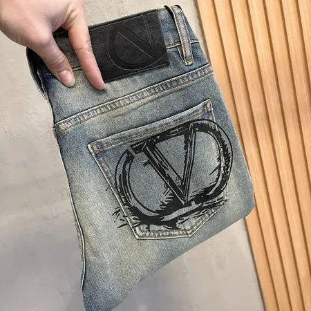 ヴァレンティノ ジーンズ