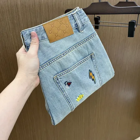 グッチ ジーンズ