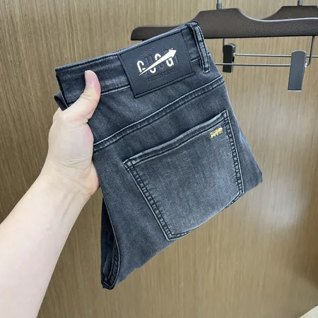 グッチ ジーンズ