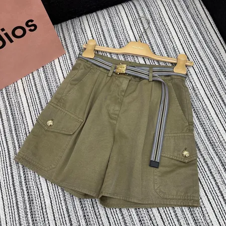 ミュウミュウ ショートパンツ