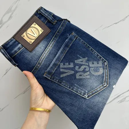 ヴェルサーチ ジーンズ