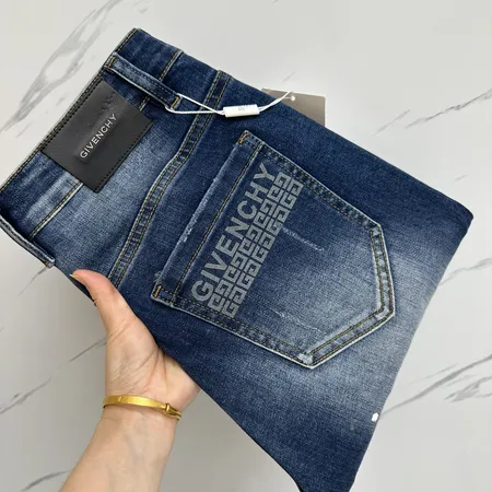 ジバンシィ ジーンズ