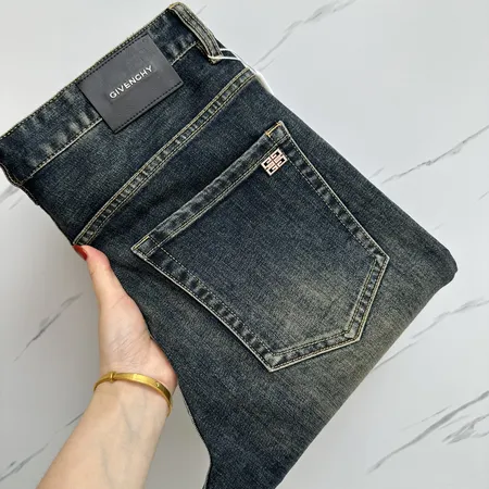 ジバンシィ ジーンズ