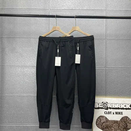 ジバンシィ カジュアルパンツ