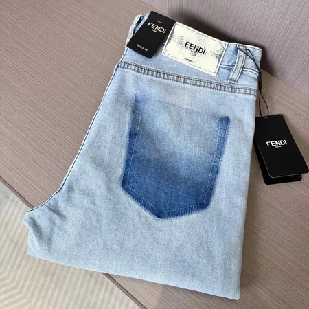 フェンディ ジーンズ