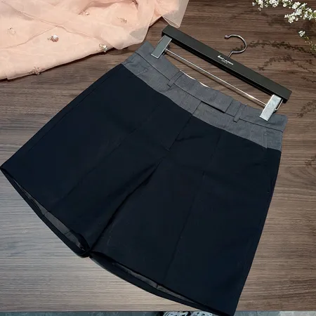 ミュウミュウ ショートパンツ