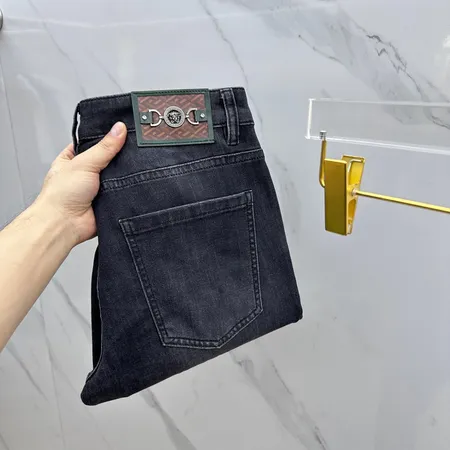 ヴェルサーチ ジーンズ