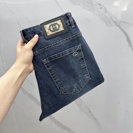 グッチ ジーンズ