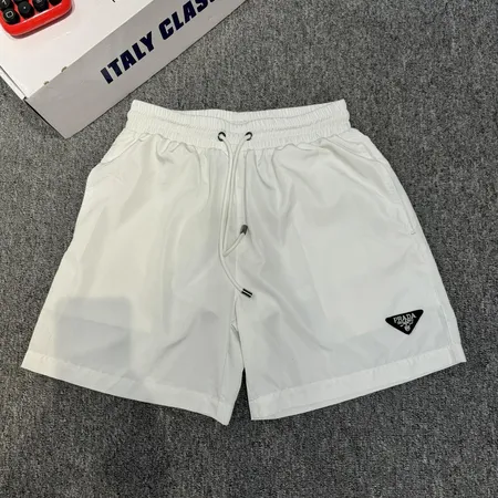 プラダ ショートパンツ