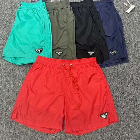 プラダ ショートパンツ