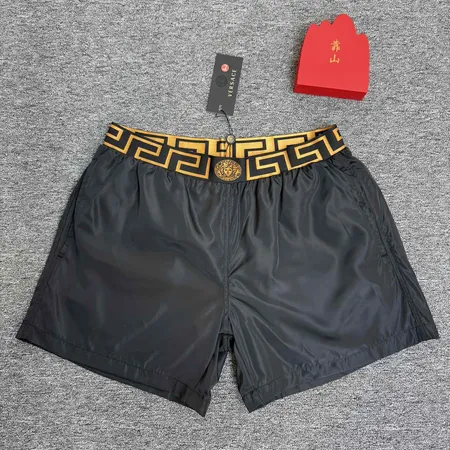 ヴェルサーチ ショートパンツ