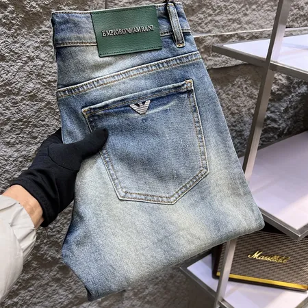 アルマーニ ジーンズ