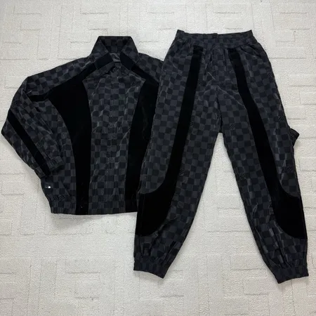 ルイヴィトン トレーニングパンツ