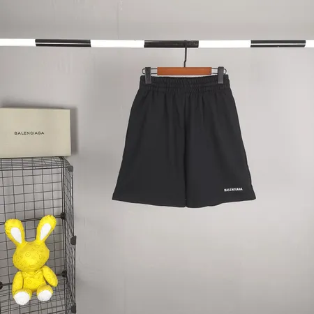 バレンシアガ ショートパンツ