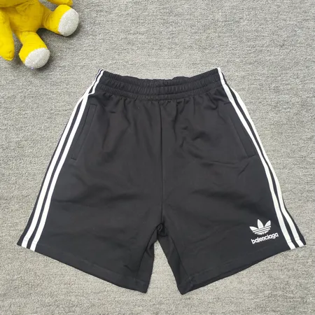 バレンシアガ ショートパンツ