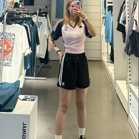 バレンシアガ ショートパンツ