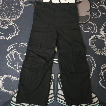 バレンシアガ トレーニングパンツ