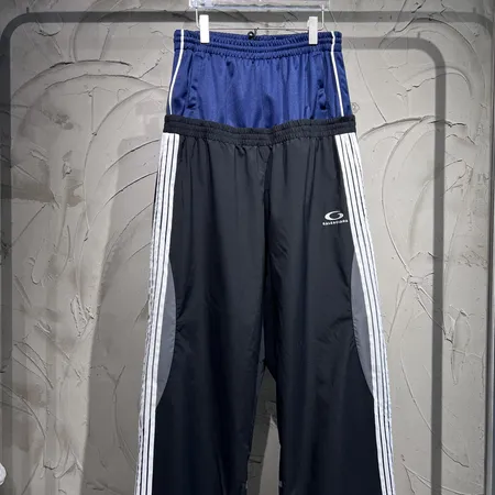 バレンシアガ トレーニングパンツ