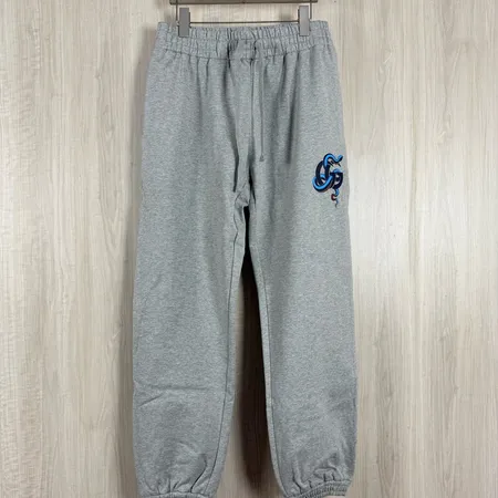 グッチ トレーニングパンツ