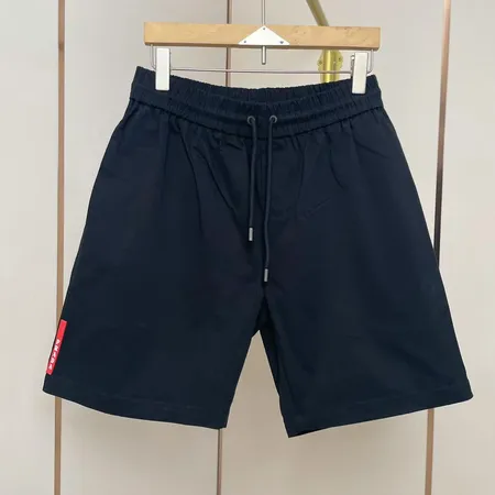 プラダ ショートパンツ