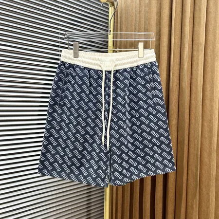 ミュウミュウ ショートパンツ