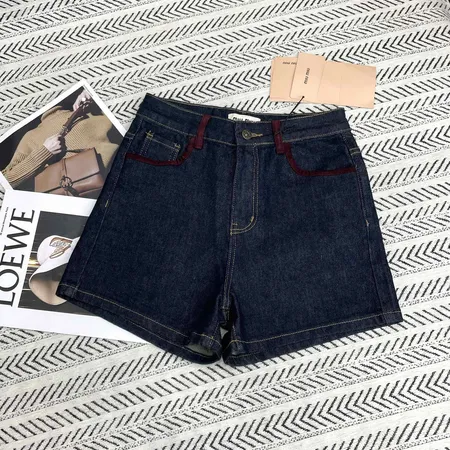 ミュウミュウ ショートパンツ