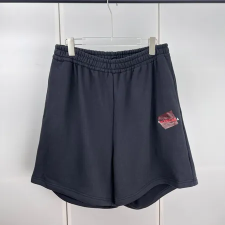 バレンシアガ ショートパンツ