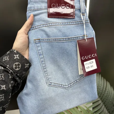 グッチ ジーンズ