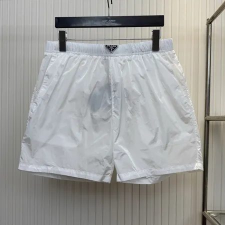プラダ ショートパンツ