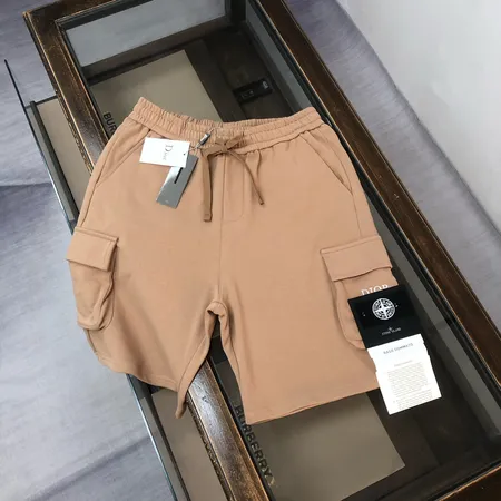 ストーンアイランド ショートパンツ