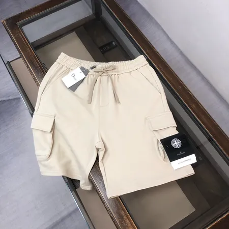 ストーンアイランド ショートパンツ