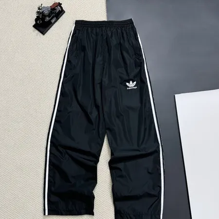 ナイキ カジュアルパンツ