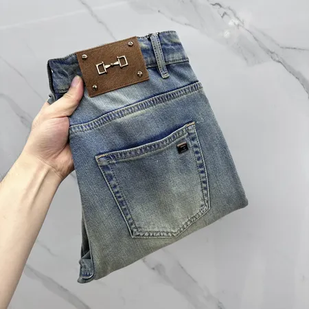 フェラガモ ジーンズ